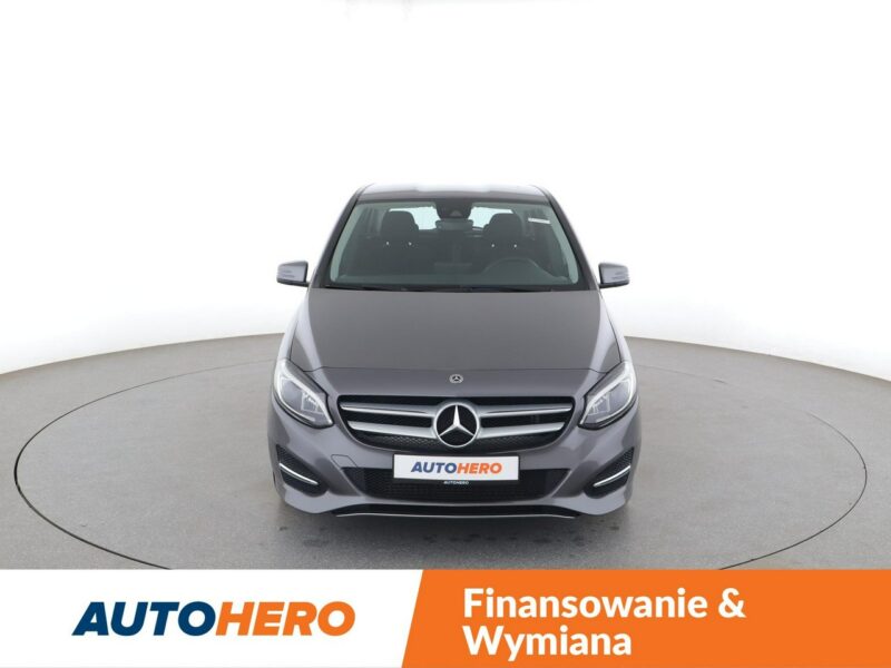 Mercedes B 180 automat full LED navi klima kamera i czujniki parkowania W247 (2018-)