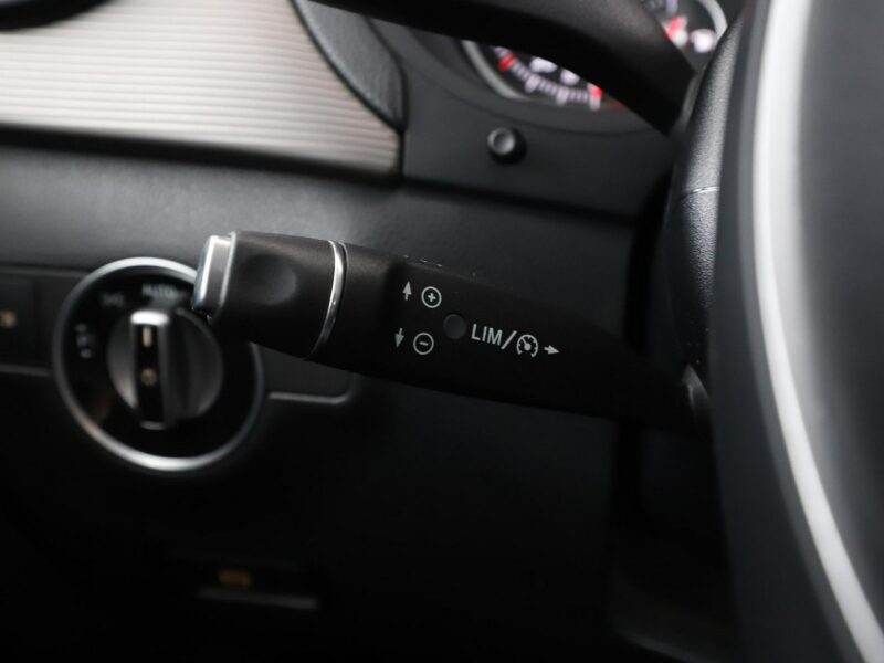 Mercedes B 180 automat full LED navi klima kamera i czujniki parkowania W247 (2018-)
