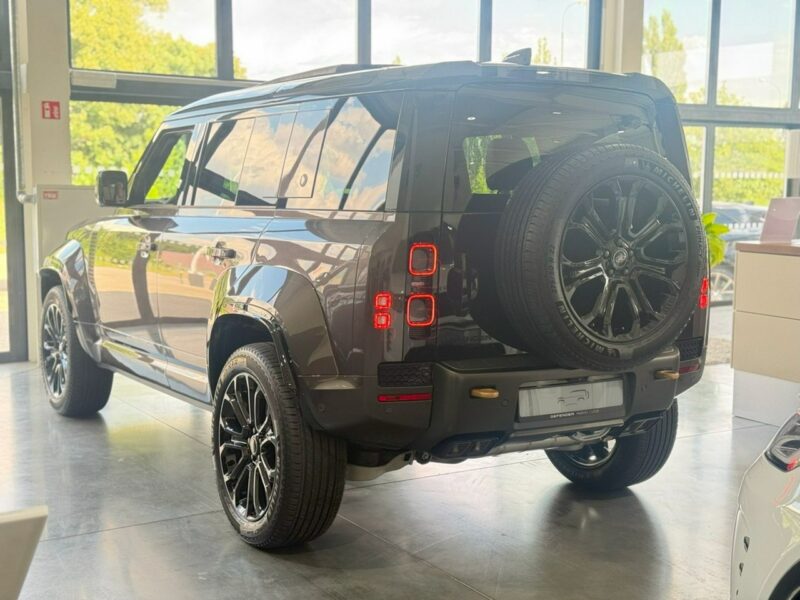 Land Rover Defender Defender 4.4P V8 635KM AWD Auto 110 OCTA, Od ręki! IV (2019-)