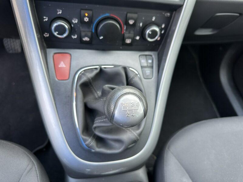 Fiat Croma Niezawodna, mocna benzyna, symboliczny przebieg, drugie koła, zarej. II (2005-)