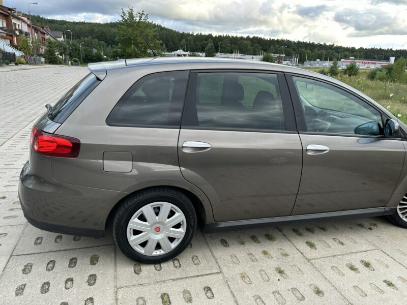 Fiat Croma Niezawodna, mocna benzyna, symboliczny przebieg, drugie koła, zarej. II (2005-)