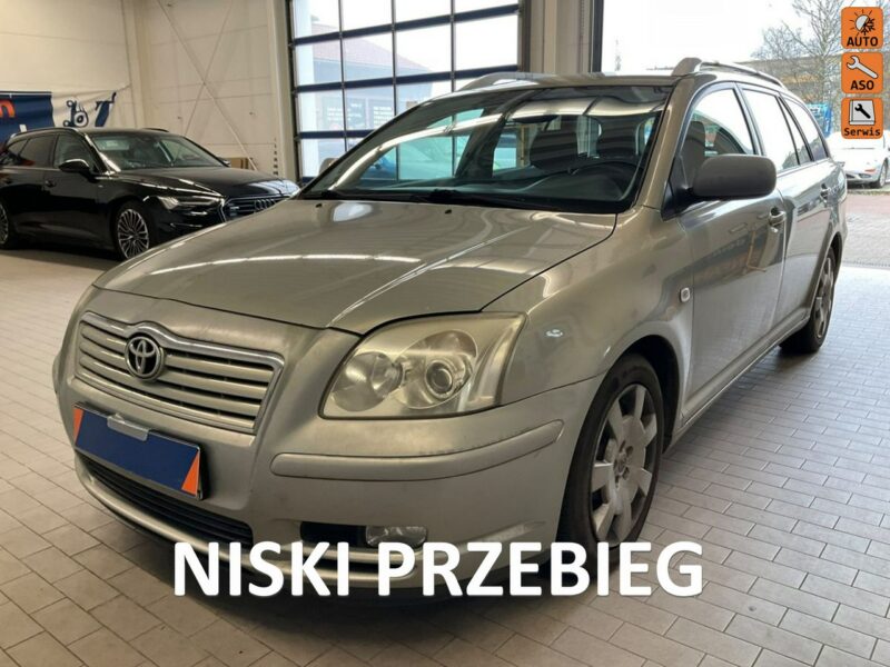 Toyota Avensis Niezawodna, mocna benzyna, symboliczny przebieg, klimatronik, zadbana II (2003-2009)