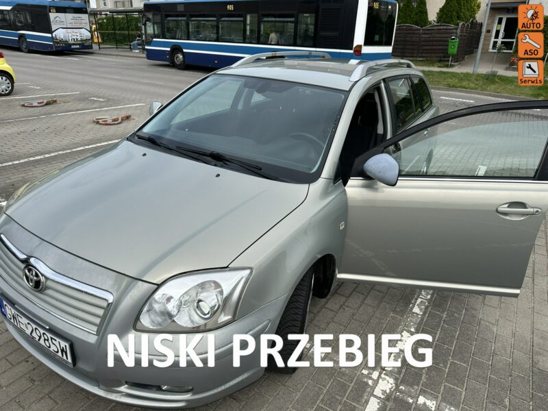 Toyota Avensis Niezawodna, mocna benzyna, symboliczny przebieg, klimatronik, zadbana II (2003-2009)