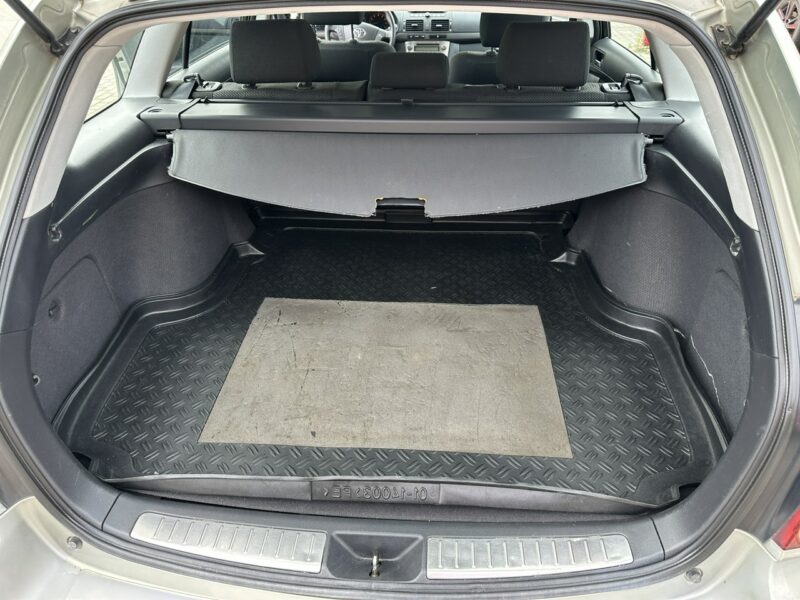 Toyota Avensis Niezawodna, mocna benzyna, symboliczny przebieg, klimatronik, zadbana II (2003-2009)