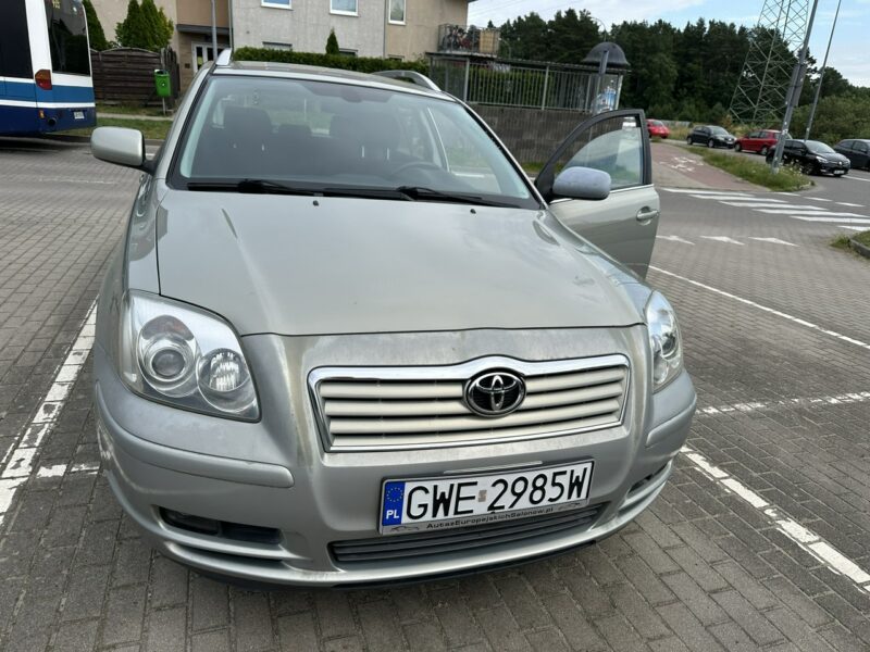 Toyota Avensis Niezawodna, mocna benzyna, symboliczny przebieg, klimatronik, zadbana II (2003-2009)
