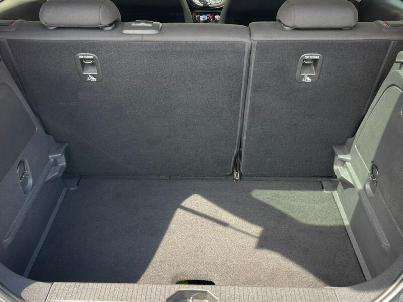 Opel Corsa 1.4 Benzyna Bogato Wyposażony Zarejestrowany Ubezpieczony E (2014-)