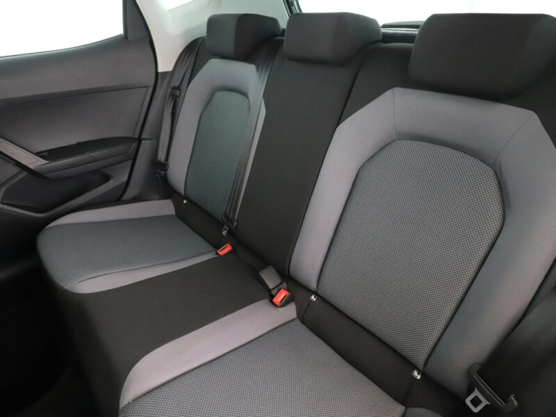 Seat Arona 1.6 TDI Style Climatronic Tempomat Elektryka Multimedia ParkAssist