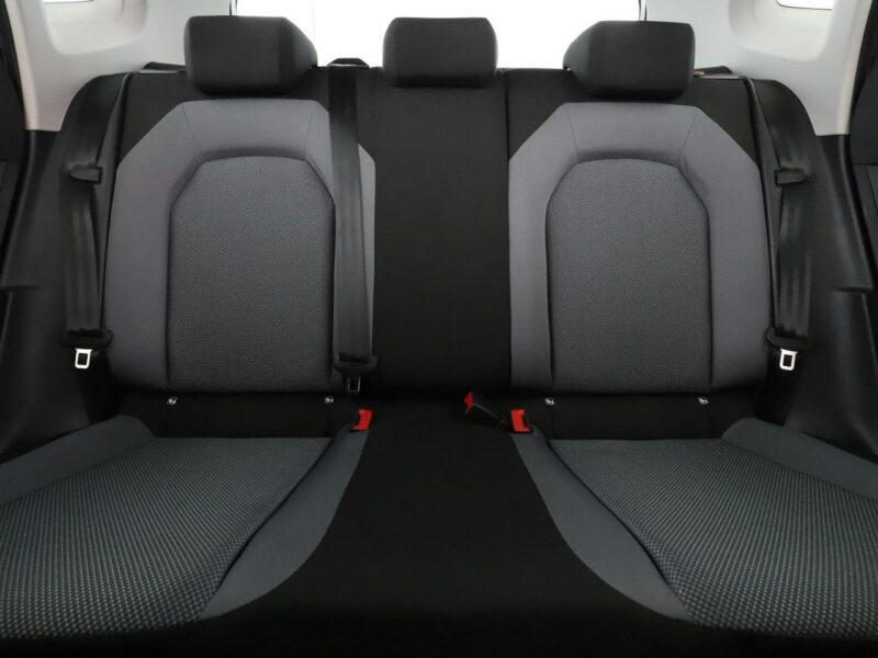 Seat Arona 1.6 TDI Style Climatronic Tempomat Elektryka Multimedia ParkAssist