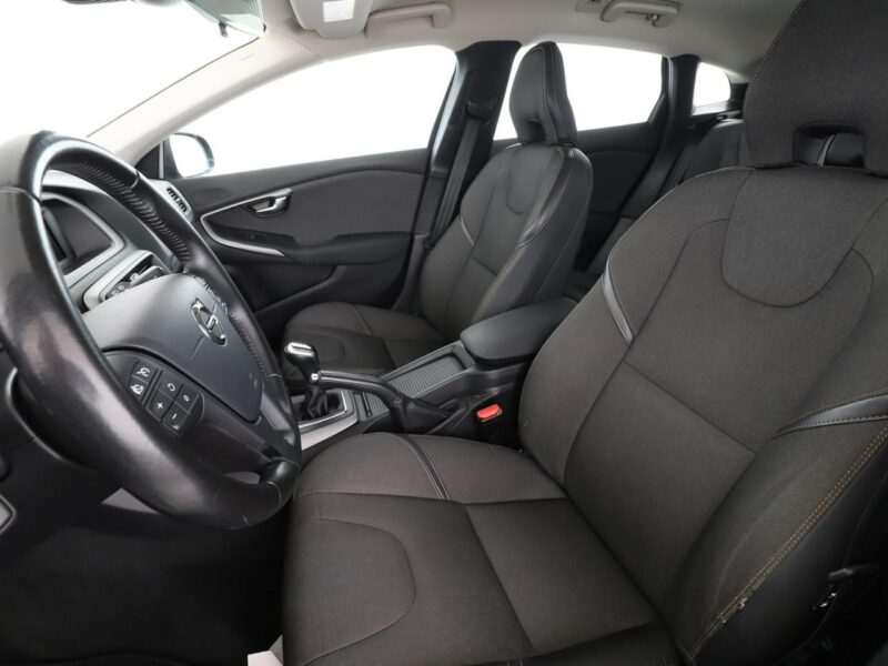 Volvo V40 Cross Country CrossCountry PDC tempomat Bluetooth