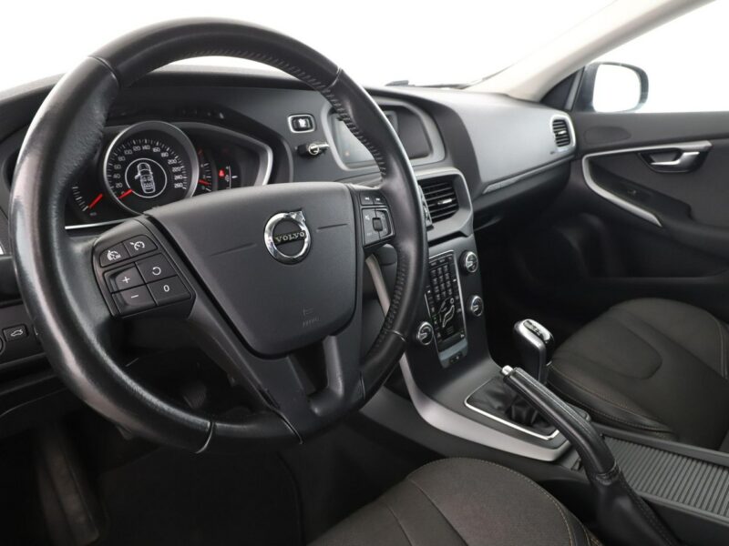 Volvo V40 Cross Country CrossCountry PDC tempomat Bluetooth