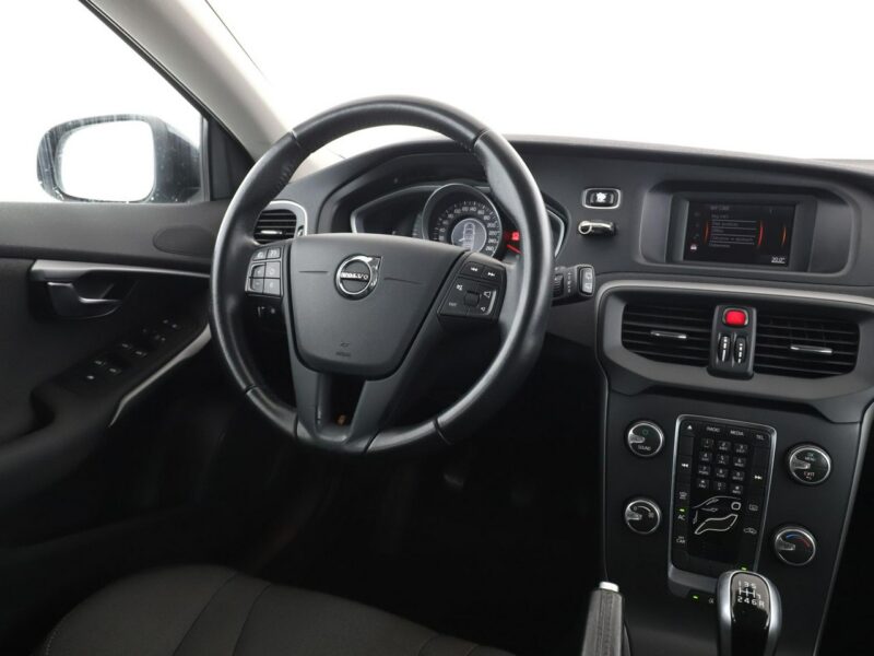 Volvo V40 Cross Country CrossCountry PDC tempomat Bluetooth