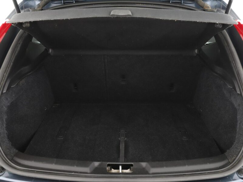 Volvo V40 Cross Country CrossCountry PDC tempomat Bluetooth