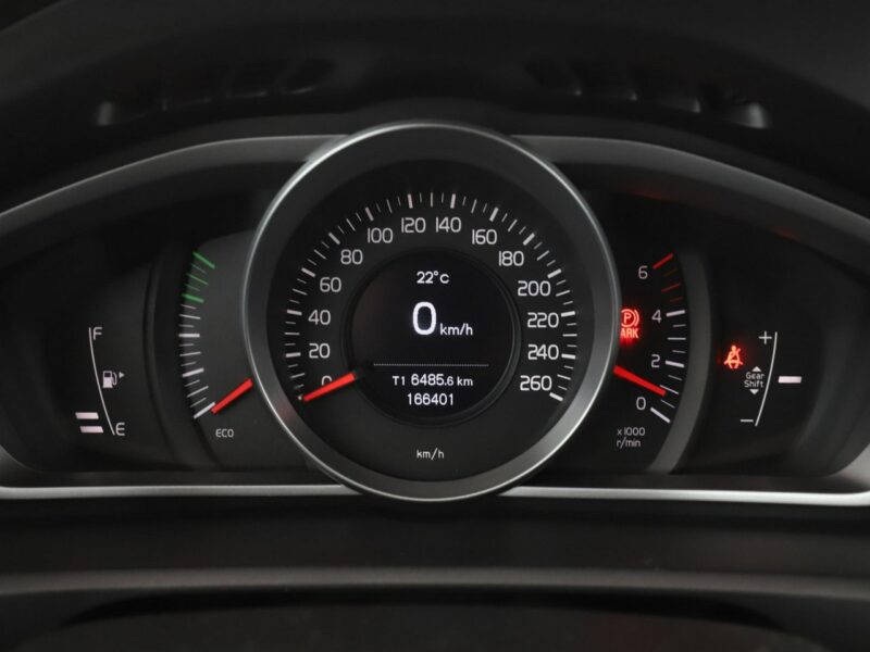 Volvo V40 Cross Country CrossCountry PDC tempomat Bluetooth