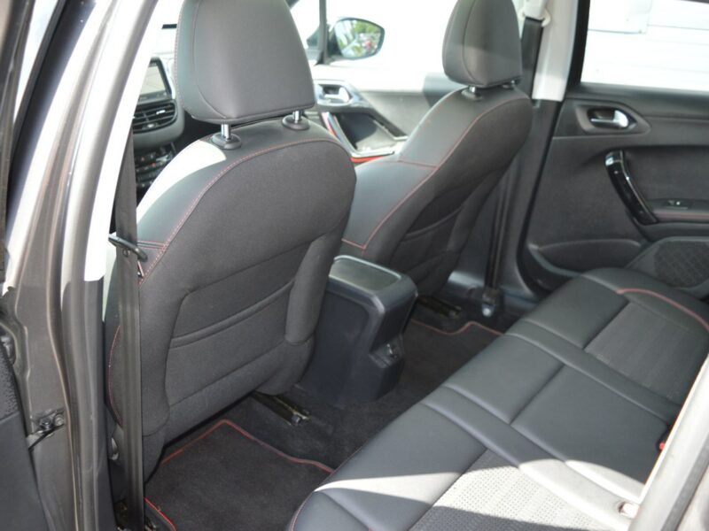 Peugeot 2008 GT-Line 1.2i 100% bezwypadkowy Panoramadach Kamera Navi 71tys.km. I (2013-2019)