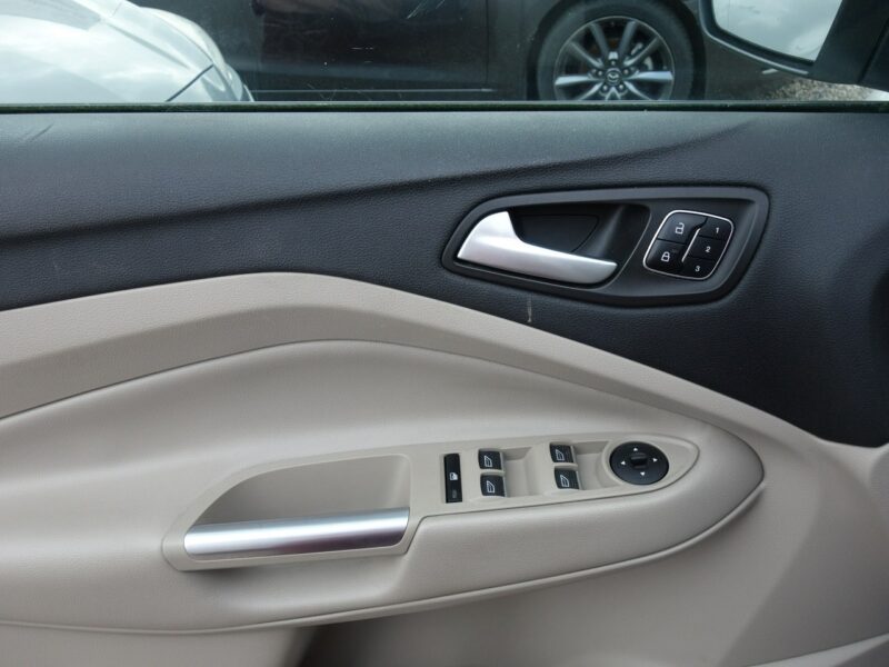 Ford Escape Ford Escape II (2008-)