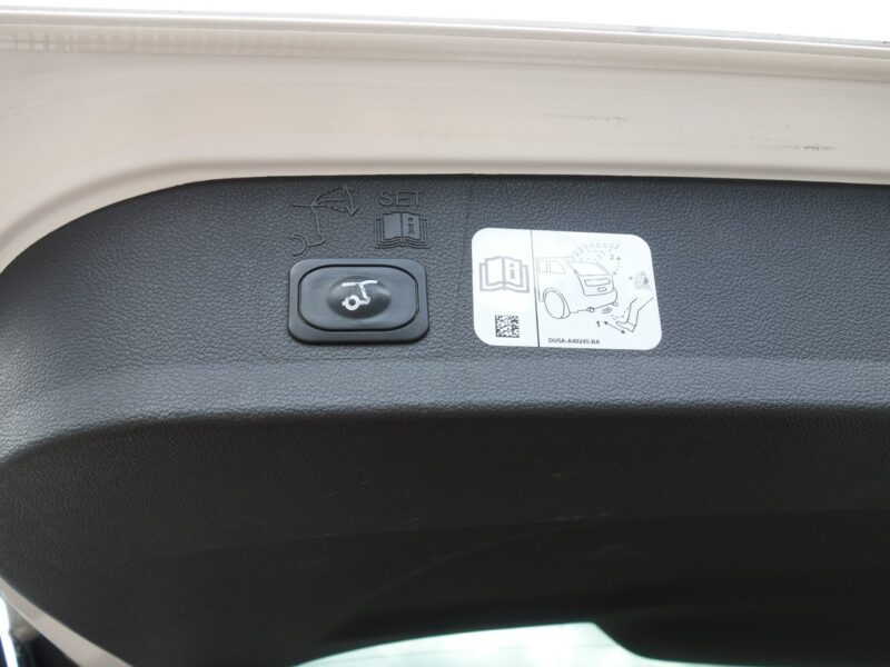 Ford Escape Ford Escape II (2008-)