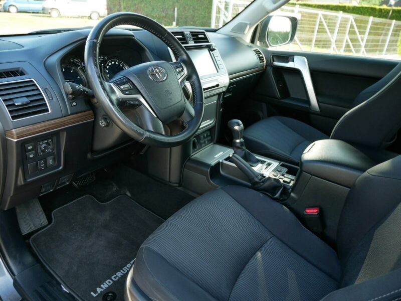 Toyota Land Cruiser 2.8 D-4D 177KM -4x4 -Automat -Kraj -1 Właściciel -Serwis ASO +Opony VII (2017-)