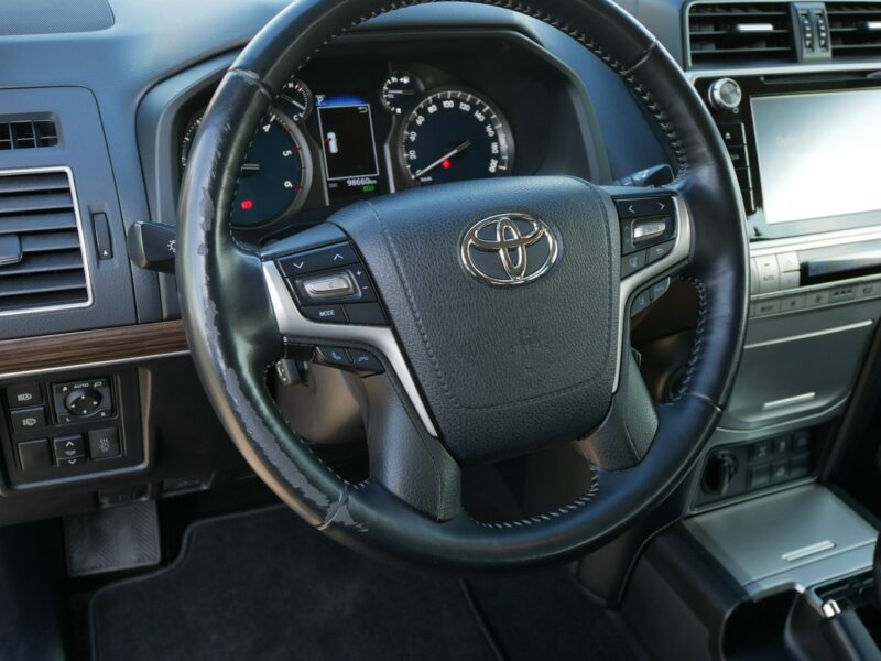 Toyota Land Cruiser 2.8 D-4D 177KM -4x4 -Automat -Kraj -1 Właściciel -Serwis ASO +Opony VII (2017-)
