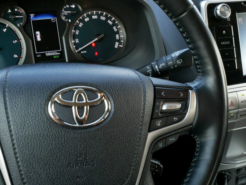 Toyota Land Cruiser 2.8 D-4D 177KM -4x4 -Automat -Kraj -1 Właściciel -Serwis ASO +Opony VII (2017-)