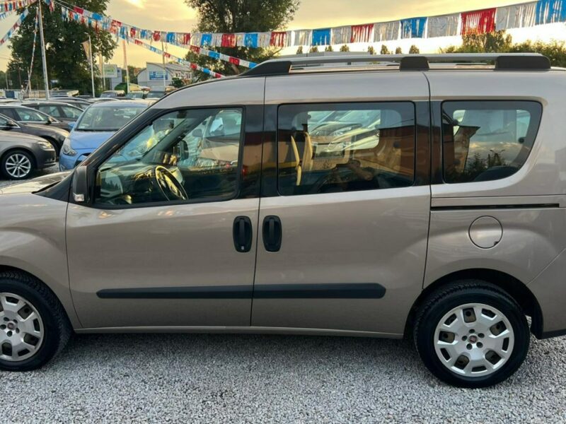 Fiat Doblo 7- os * 1.4 Benz + Fabryczne LPG * Salon PL - I Wł / Gwarancja w cenie II (2009-)