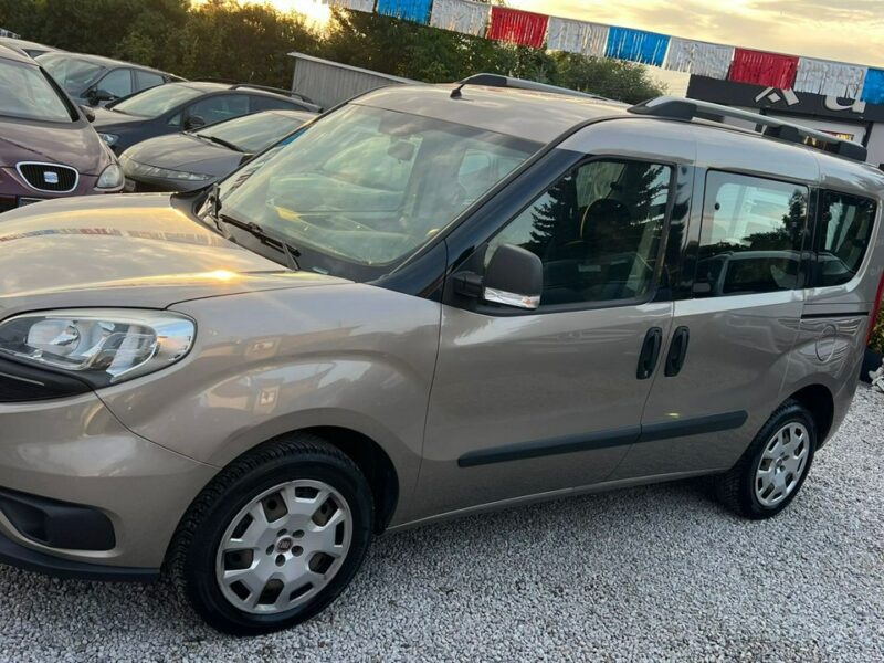 Fiat Doblo 7- os * 1.4 Benz + Fabryczne LPG * Salon PL - I Wł / Gwarancja w cenie II (2009-)