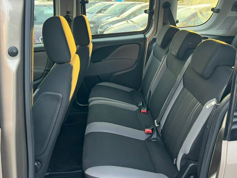 Fiat Doblo 7- os * 1.4 Benz + Fabryczne LPG * Salon PL - I Wł / Gwarancja w cenie II (2009-)