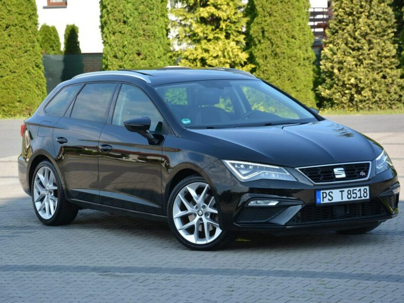 Seat Leon FR_Full Led Skóry Navi Panorama Radar ACC Seat Sound 2xParktr Alu 18 II (2005-2012)