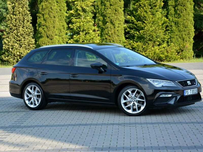 Seat Leon FR_Full Led Skóry Navi Panorama Radar ACC Seat Sound 2xParktr Alu 18 II (2005-2012)
