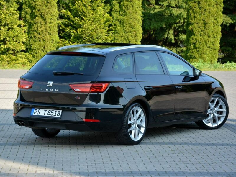 Seat Leon FR_Full Led Skóry Navi Panorama Radar ACC Seat Sound 2xParktr Alu 18 II (2005-2012)