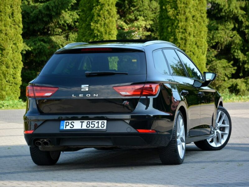 Seat Leon FR_Full Led Skóry Navi Panorama Radar ACC Seat Sound 2xParktr Alu 18 II (2005-2012)