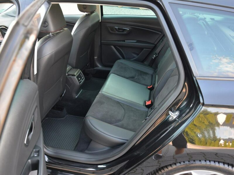 Seat Leon FR_Full Led Skóry Navi Panorama Radar ACC Seat Sound 2xParktr Alu 18 II (2005-2012)