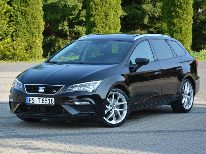 Seat Leon FR_Full Led Skóry Navi Panorama Radar ACC Seat Sound 2xParktr Alu 18 II (2005-2012)