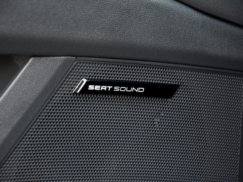 Seat Leon FR_Full Led Skóry Navi Panorama Radar ACC Seat Sound 2xParktr Alu 18 II (2005-2012)