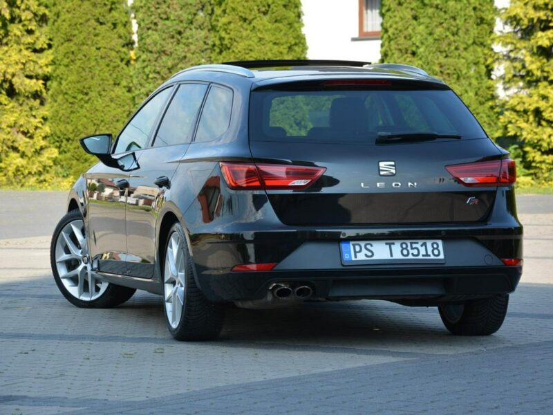 Seat Leon FR_Full Led Skóry Navi Panorama Radar ACC Seat Sound 2xParktr Alu 18 II (2005-2012)