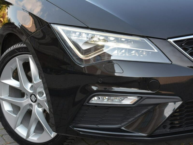 Seat Leon FR_Full Led Skóry Navi Panorama Radar ACC Seat Sound 2xParktr Alu 18 II (2005-2012)