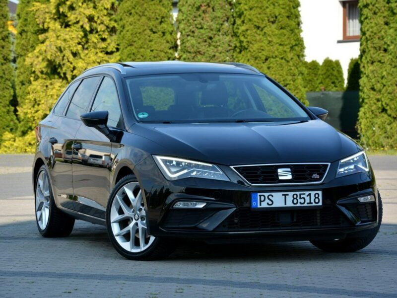 Seat Leon FR_Full Led Skóry Navi Panorama Radar ACC Seat Sound 2xParktr Alu 18 II (2005-2012)