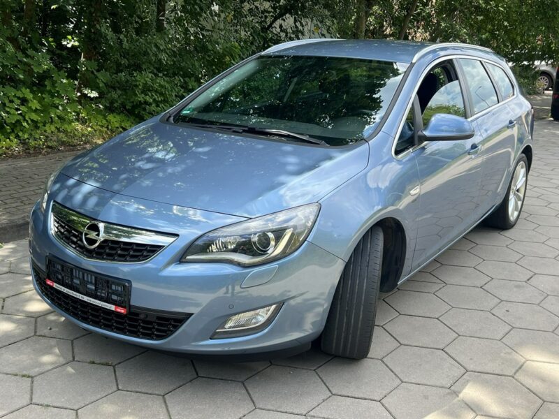 Opel Astra Opel Astra Opłacony Benzyna Bezwypadkowy TOP J (2009-2019)