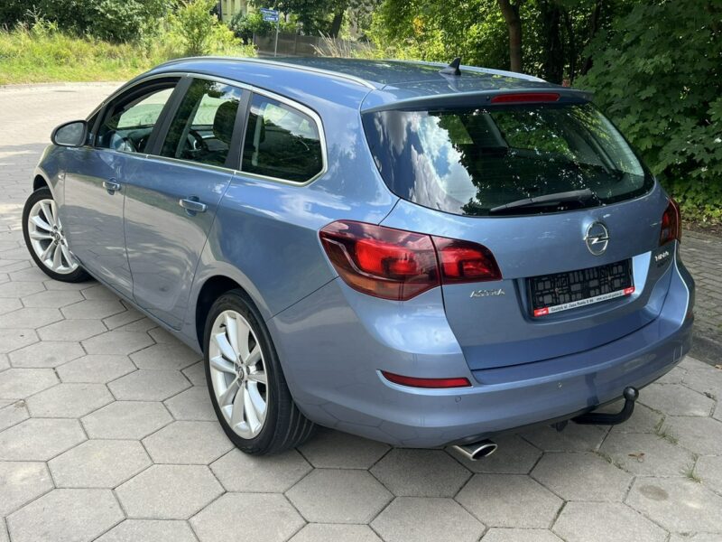 Opel Astra Opel Astra Opłacony Benzyna Bezwypadkowy TOP J (2009-2019)