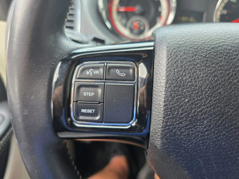 Dodge Grand Caravan 3.6 Benzyna 286 KM, Klimatyzacja, Alufelgi, El. Drzwi i Klapa, Kamera V (2007-)
