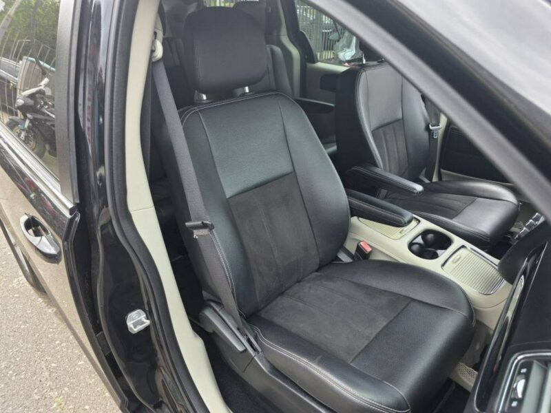 Dodge Grand Caravan 3.6 Benzyna 286 KM, Klimatyzacja, Alufelgi, El. Drzwi i Klapa, Kamera V (2007-)
