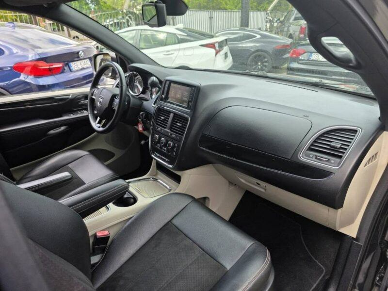 Dodge Grand Caravan 3.6 Benzyna 286 KM, Klimatyzacja, Alufelgi, El. Drzwi i Klapa, Kamera V (2007-)