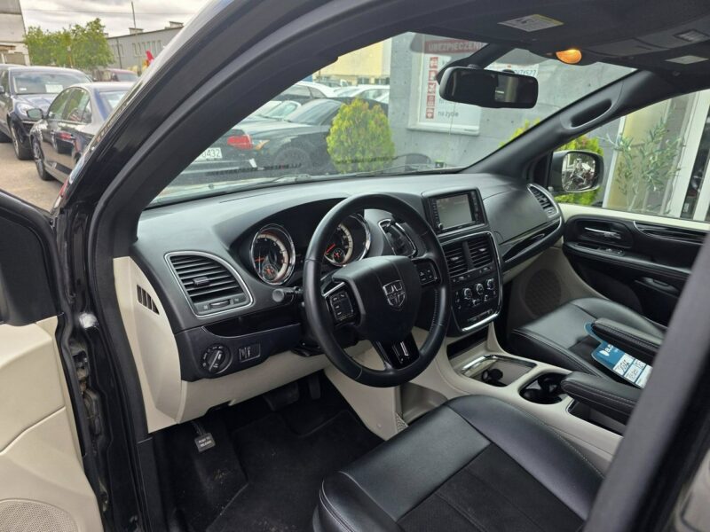 Dodge Grand Caravan 3.6 Benzyna 286 KM, Klimatyzacja, Alufelgi, El. Drzwi i Klapa, Kamera V (2007-)