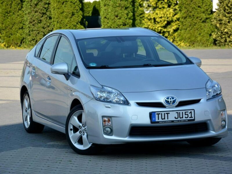 Toyota Prius 108 Przebieg Xenon Keyless go Head Up Oryginał IV (2009-)