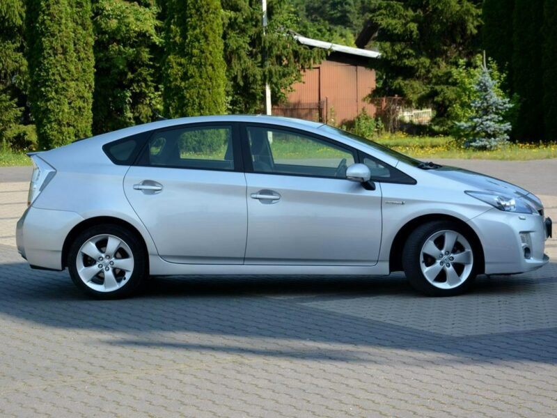 Toyota Prius 108 Przebieg Xenon Keyless go Head Up Oryginał IV (2009-)