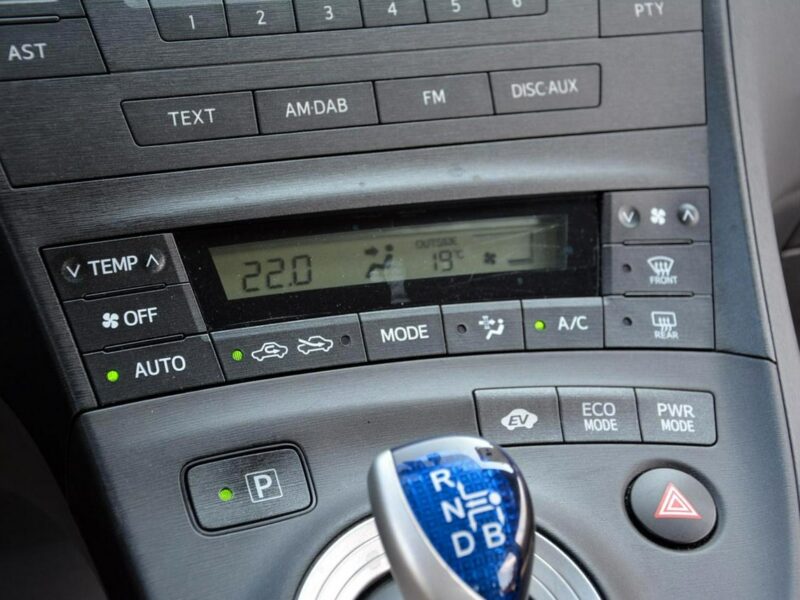 Toyota Prius 108 Przebieg Xenon Keyless go Head Up Oryginał IV (2009-)