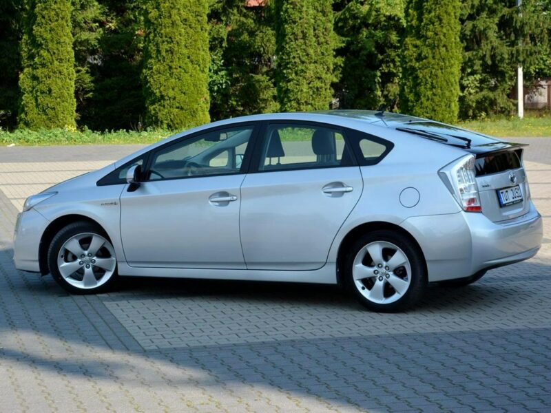 Toyota Prius 108 Przebieg Xenon Keyless go Head Up Oryginał IV (2009-)