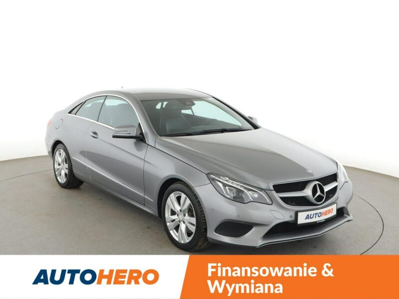Mercedes E 250 półskóra, navi full LED klima auto grzane fotele czujnki parkowania W212 (2009-)