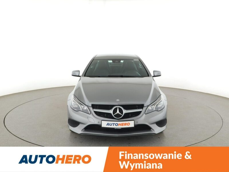 Mercedes E 250 półskóra, navi full LED klima auto grzane fotele czujnki parkowania W212 (2009-)