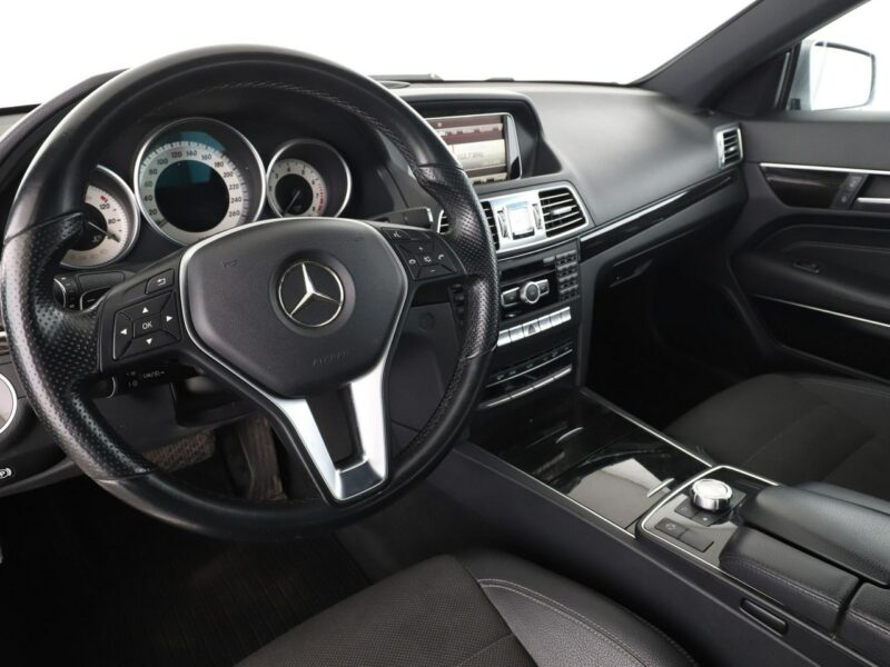 Mercedes E 250 półskóra, navi full LED klima auto grzane fotele czujnki parkowania W212 (2009-)