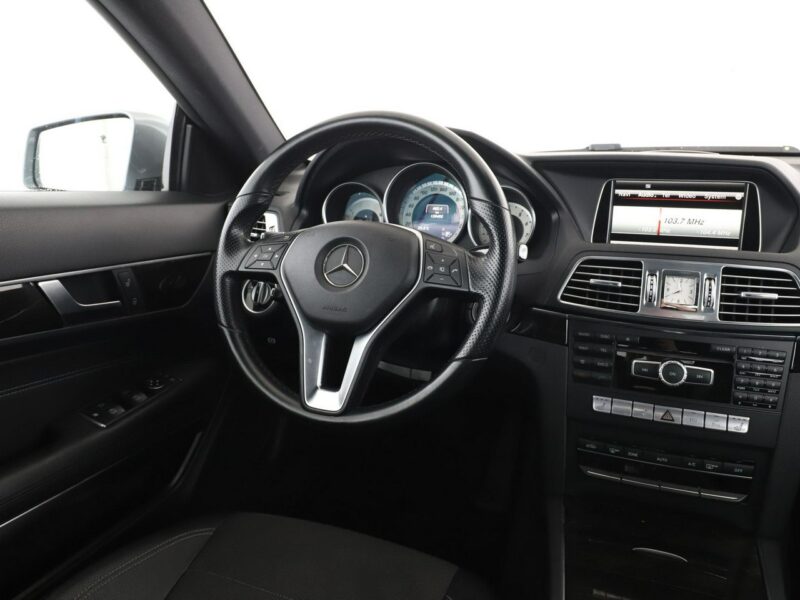 Mercedes E 250 półskóra, navi full LED klima auto grzane fotele czujnki parkowania W212 (2009-)
